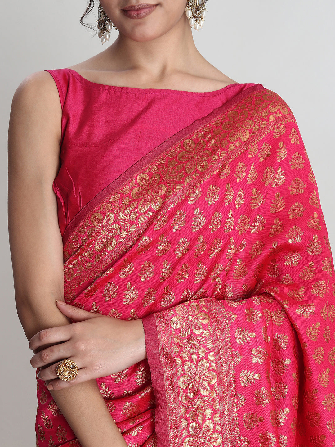Janasya Pink Silk Blend Floral Jacquard Saree | Swadesiicart