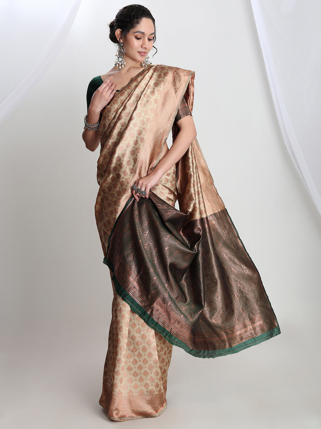 Janasya Beige Silk Blend Ethnic Motifs Jacquard Saree | Swadesiicart