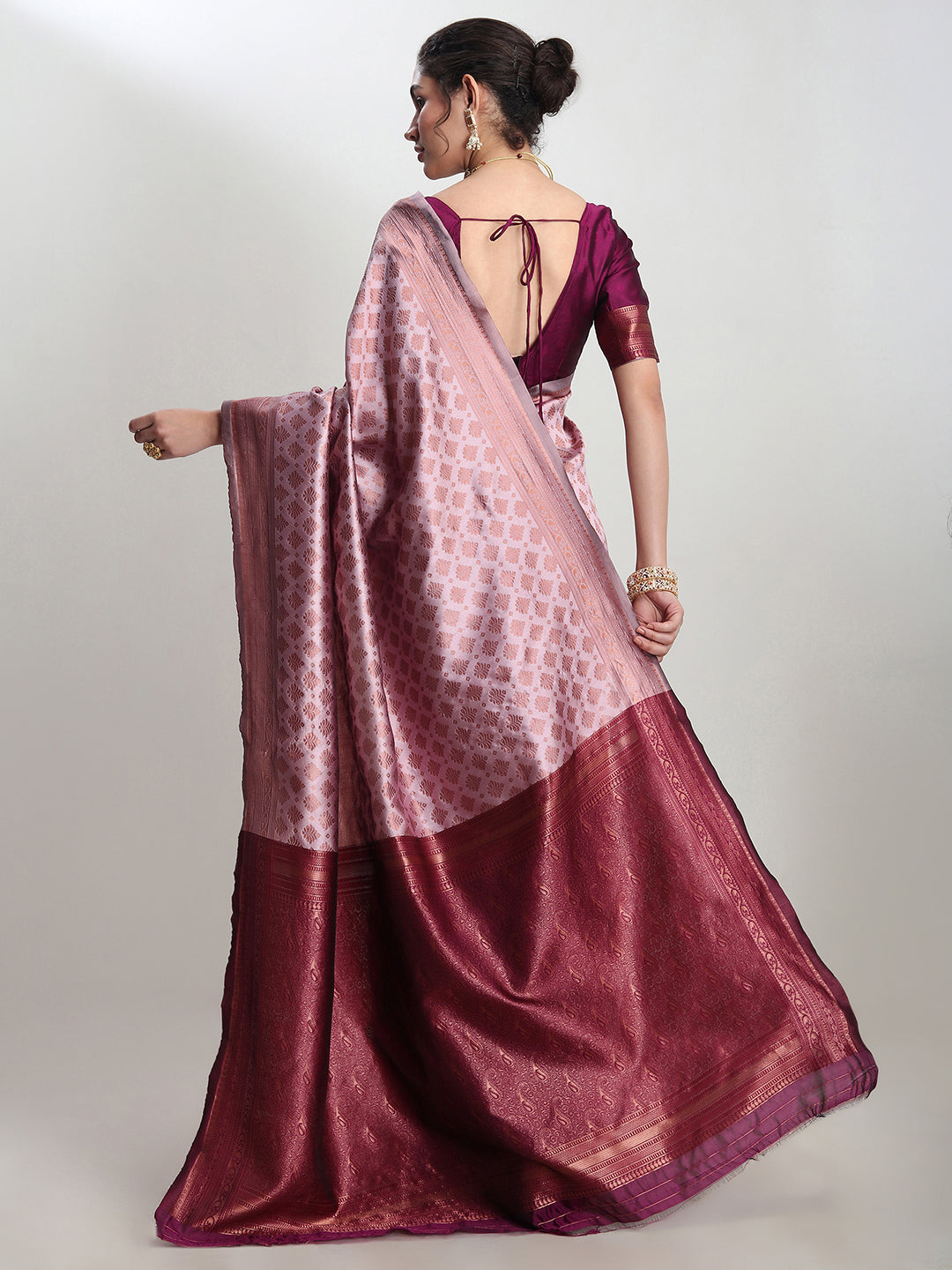 Janasya Dusty Pink Silk Blend Ethnic Motifs Jacquard Saree | Swadesiicart