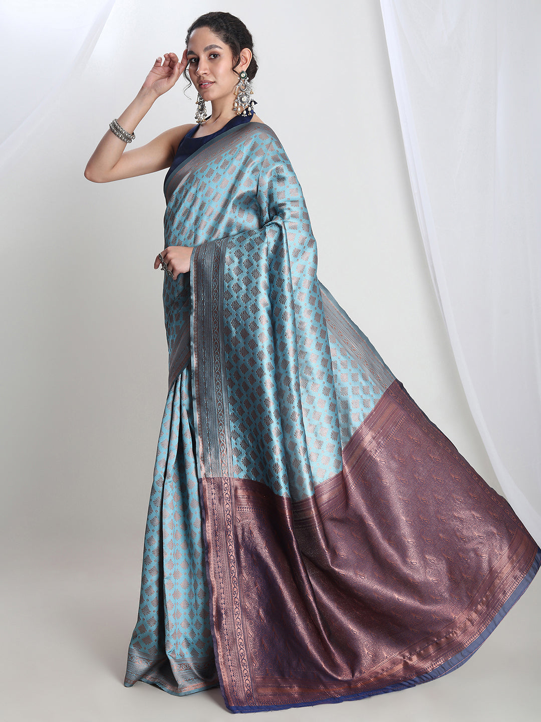 Janasya Light Blue Silk Blend Ethnic Motifs Jacquard Saree | Swadesiicart
