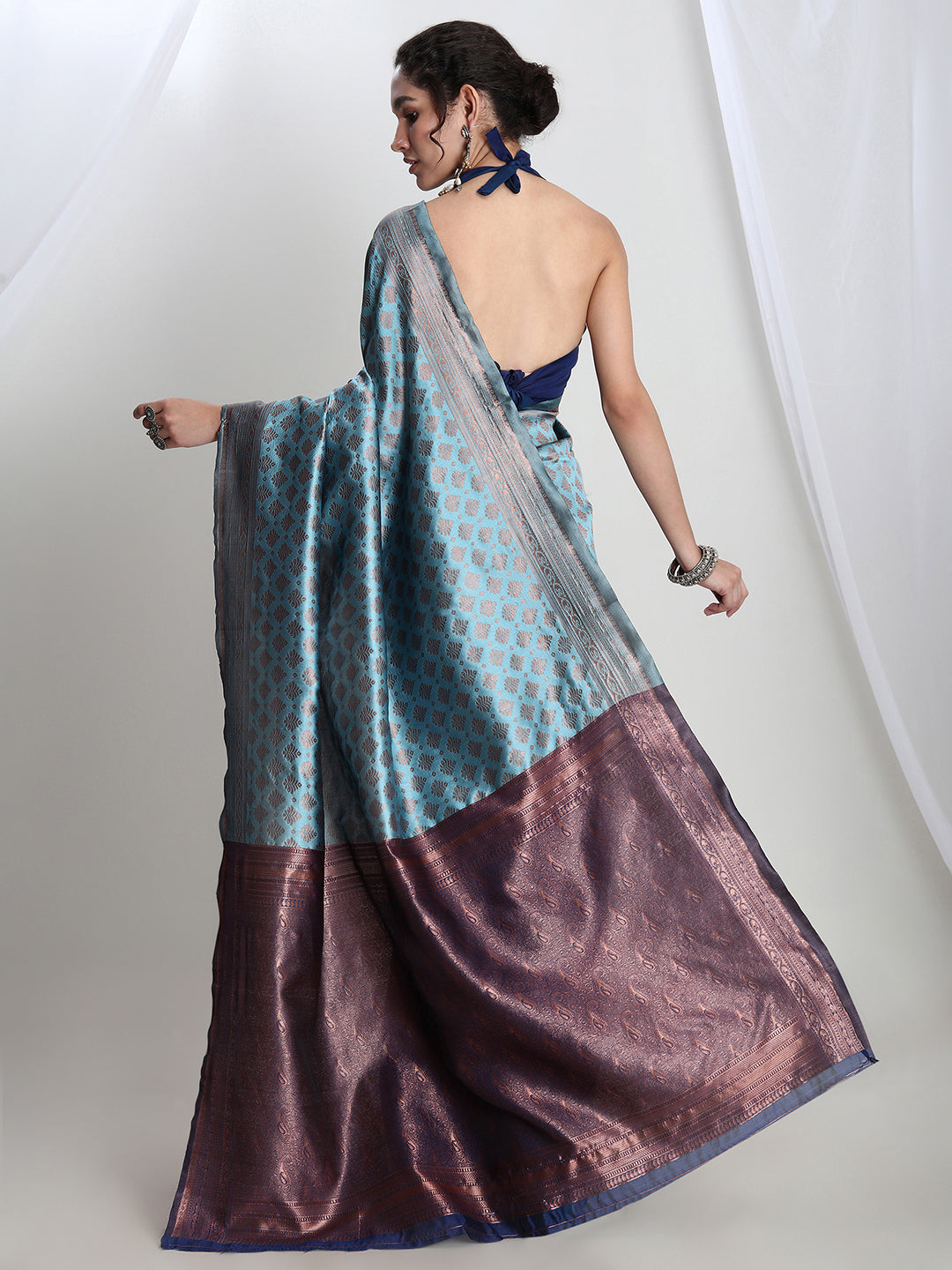 Janasya Light Blue Silk Blend Ethnic Motifs Jacquard Saree | Swadesiicart