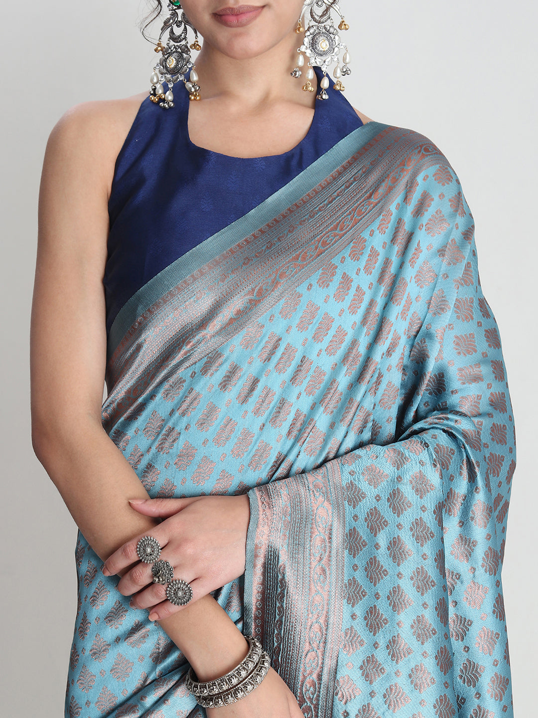 Janasya Light Blue Silk Blend Ethnic Motifs Jacquard Saree | Swadesiicart