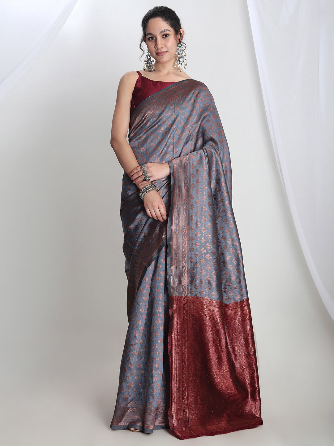Janasya Grey Silk Blend Ethnic Motifs Jacquard Saree | Swadesiicart