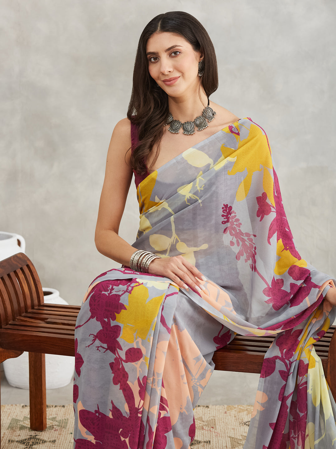 Janasya Grey Georgette Abstract Printed Saree | Swadesiicart