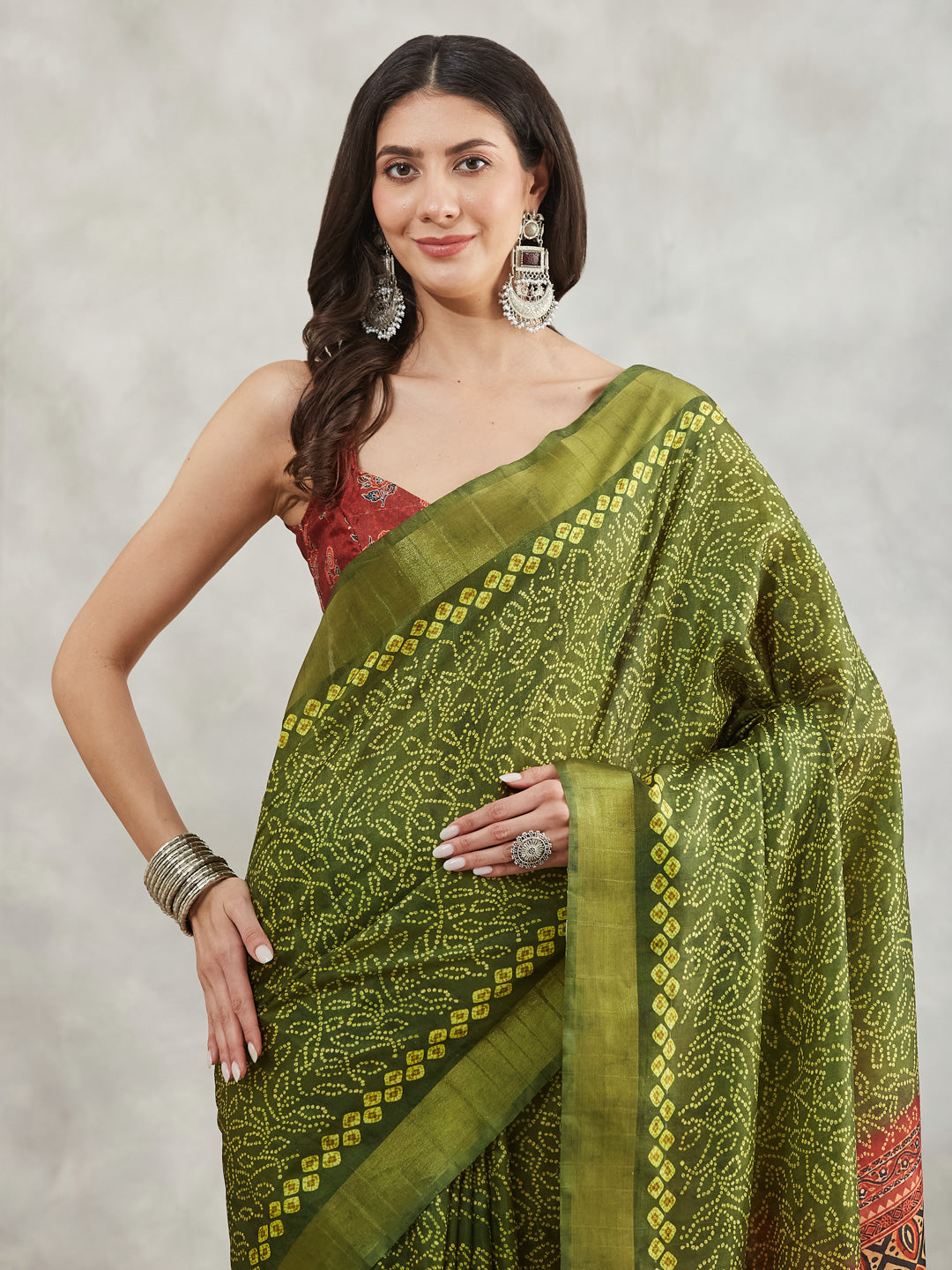 Janasya Mehndi Green Silk Blend Bandhani Printed Saree | Swadesiicart
