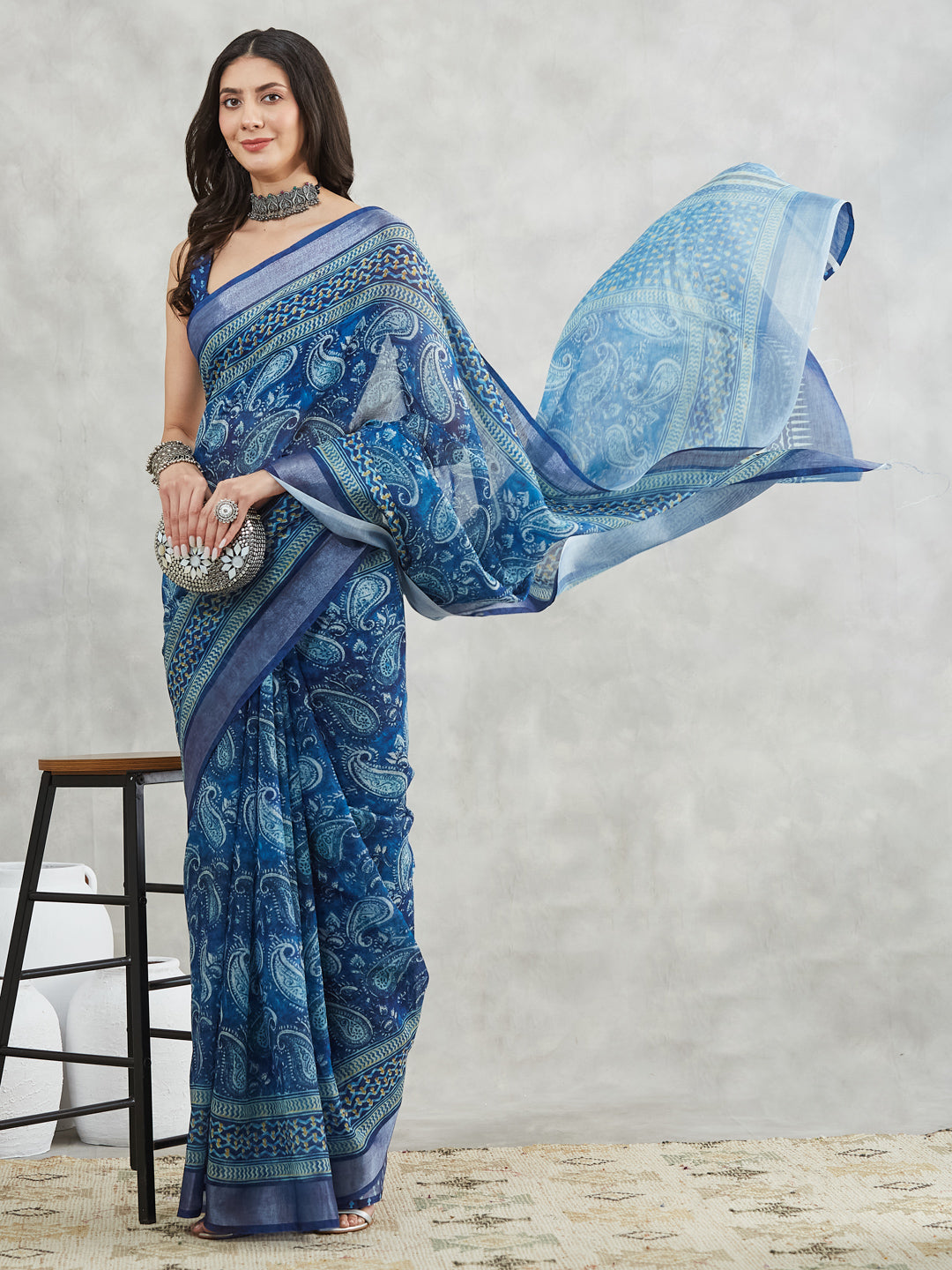 Janasya Blue Linen Blend Paisley Printed Saree | Swadesiicart