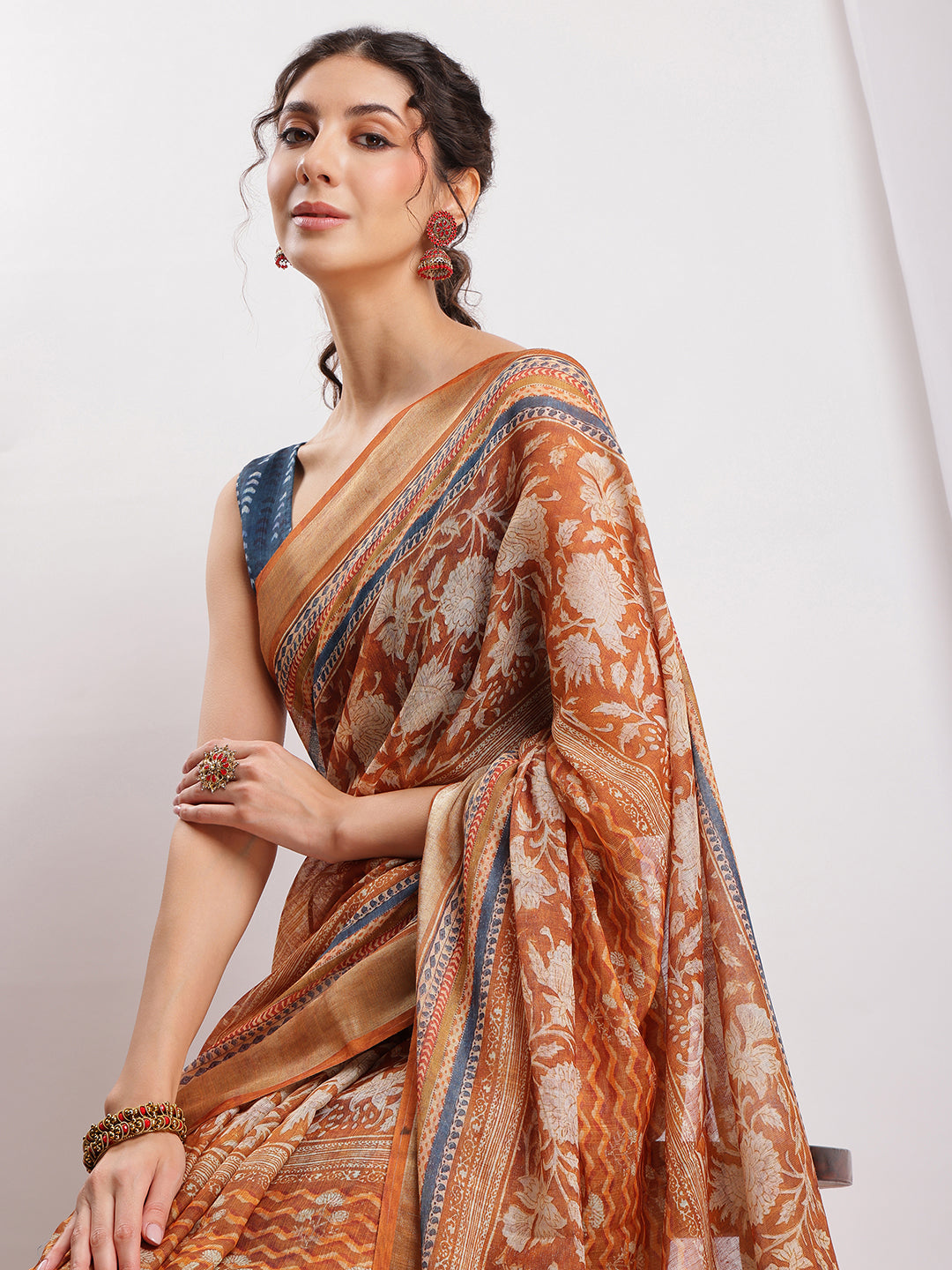 Janasya Brown Linen Blend Ethnic Motifs Printed Saree | Swadesiicart