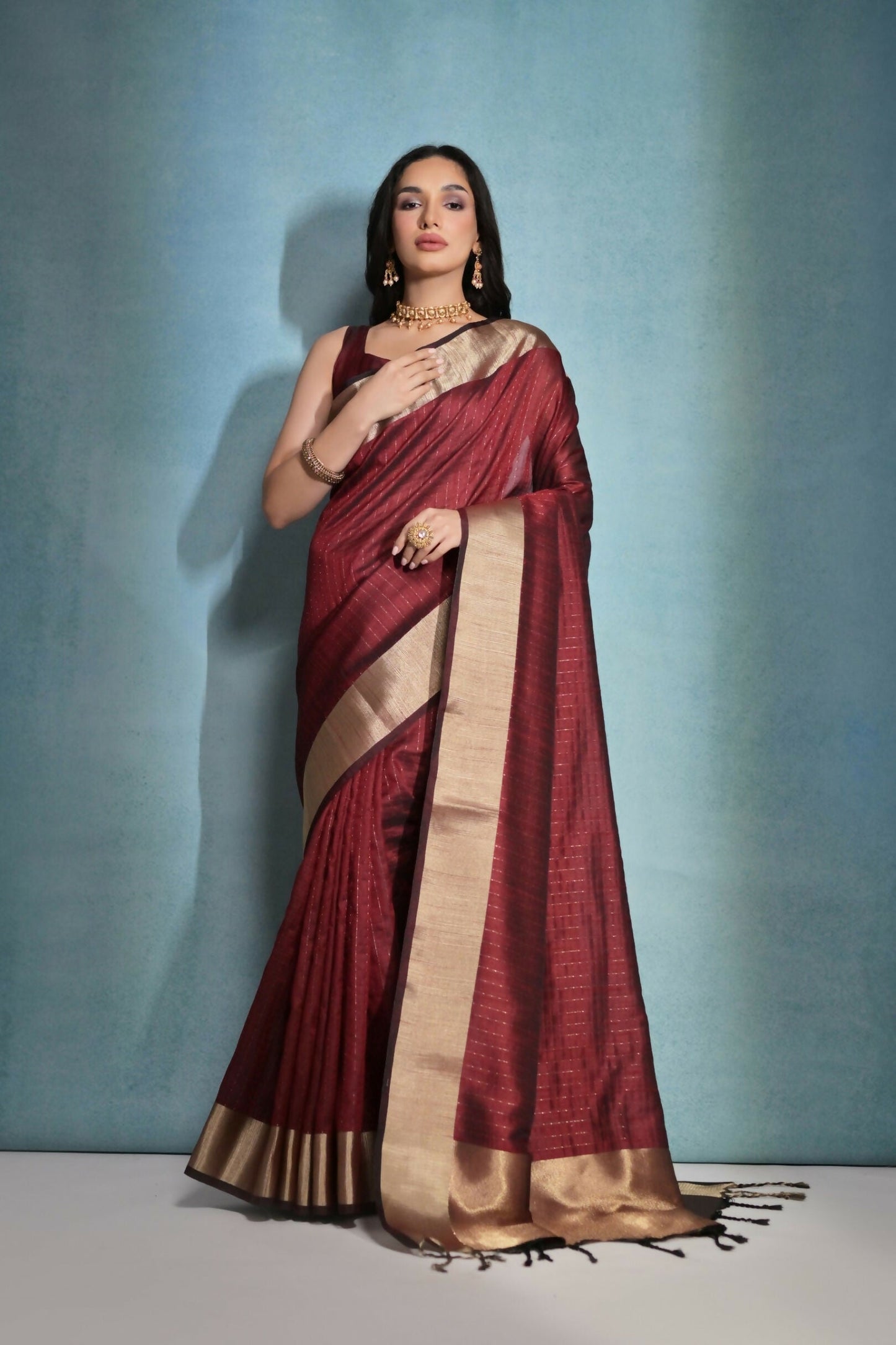 Vishnu Weaves Women's Maroon Raw Silk Zari Woven Saree with Blouse - Swadesiicart