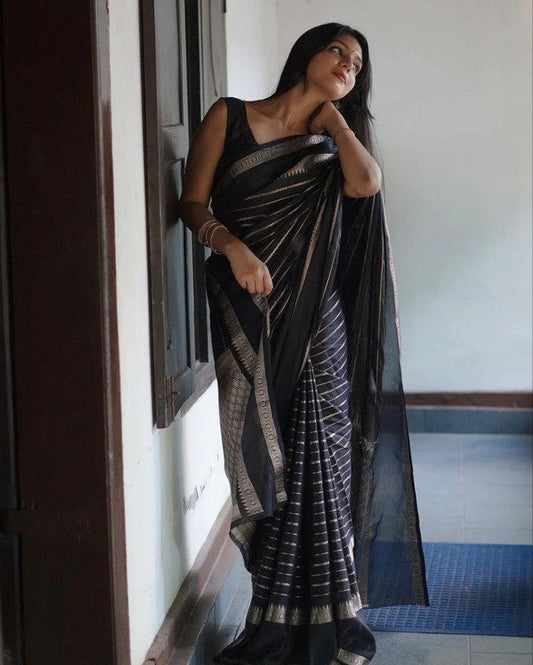 NOZ2TOZ Women Banarasi Silk Woven Saree With Blouse Piece - Black | Swadesiicart