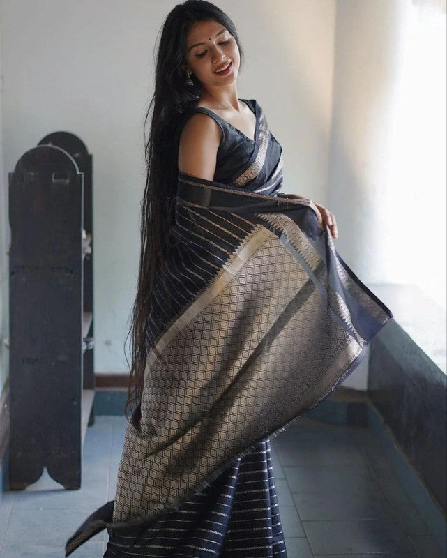 NOZ2TOZ Women Banarasi Silk Woven Saree With Blouse Piece - Black | Swadesiicart