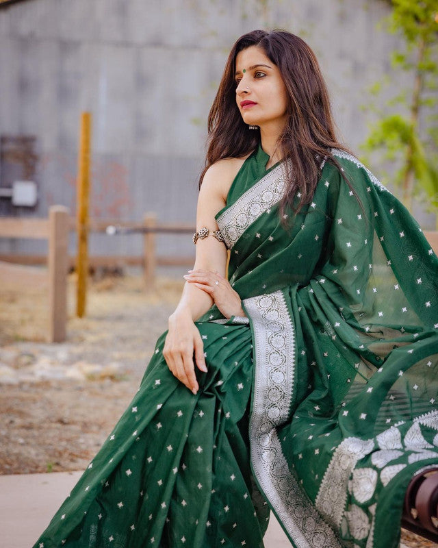 NOZ2TOZ Women Banarasi Silk Woven Saree With Blouse Piece - Green | Swadesiicart