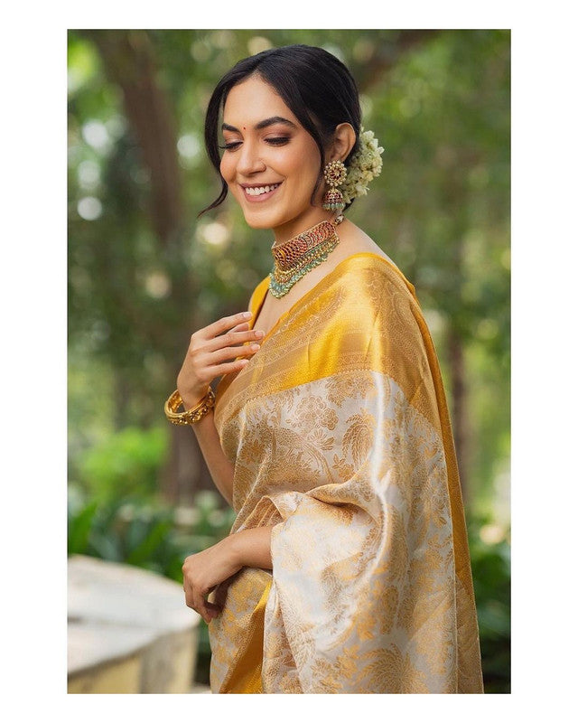 NOZ2TOZ Women Banarasi Silk Woven Saree With Blouse Piece - Cream | Swadesiicart