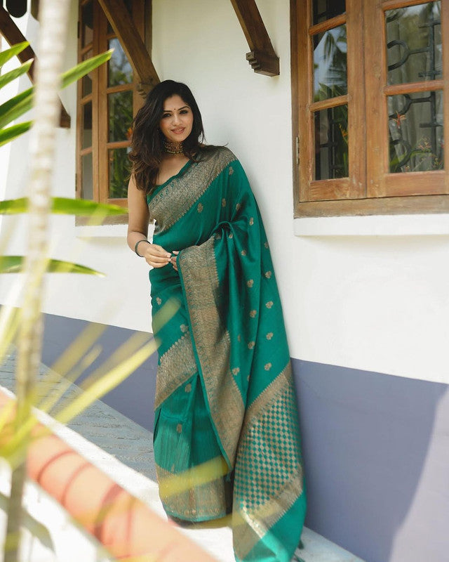 NOZ2TOZ Women Banarasi Silk Woven Saree With Blouse Piece - Green | Swadesiicart