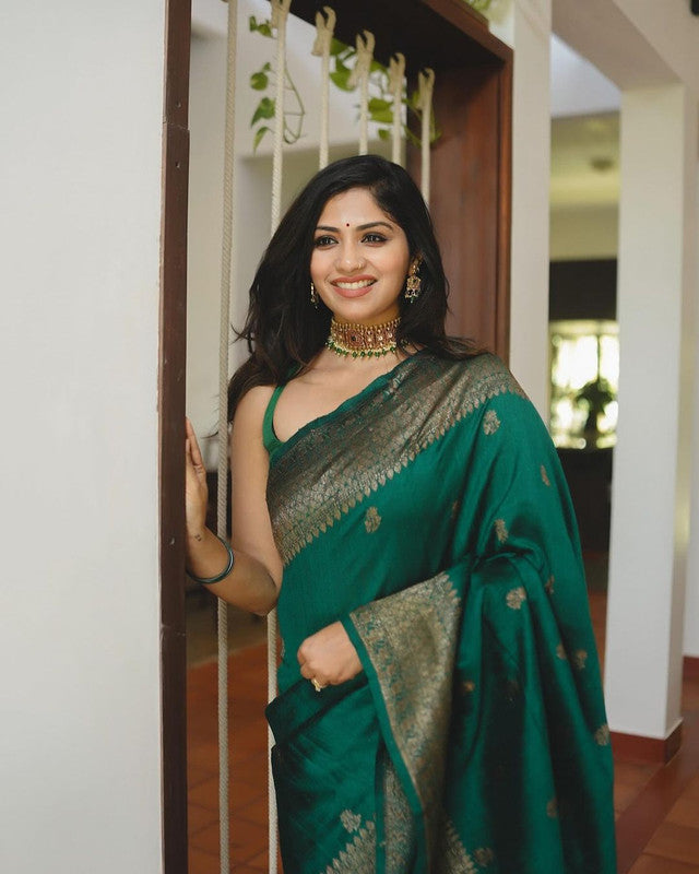 NOZ2TOZ Women Banarasi Silk Woven Saree With Blouse Piece - Green | Swadesiicart