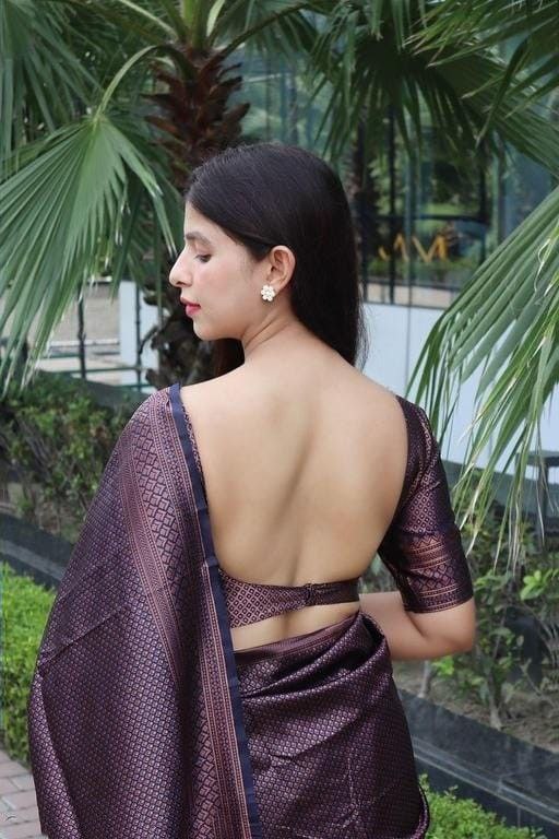 NOZ2TOZ Women Banarasi Silk Woven Saree With Blouse Piece - Wine | Swadesiicart