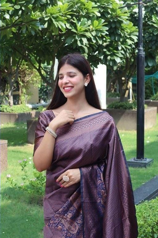 NOZ2TOZ Women Banarasi Silk Woven Saree With Blouse Piece - Wine | Swadesiicart
