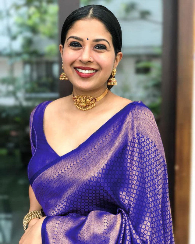 NOZ2TOZ Women Banarasi Silk Woven Saree With Blouse Piece - Royal Blue | Swadesiicart