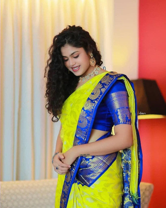 NOZ2TOZ Women Banarasi Silk Woven Saree With Blouse Piece - Perrot | Swadesiicart