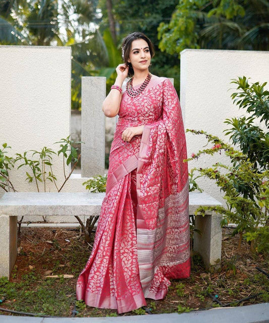 NOZ2TOZ Women Banarasi Silk Woven Saree With Blouse Piece - Pink | Swadesiicart
