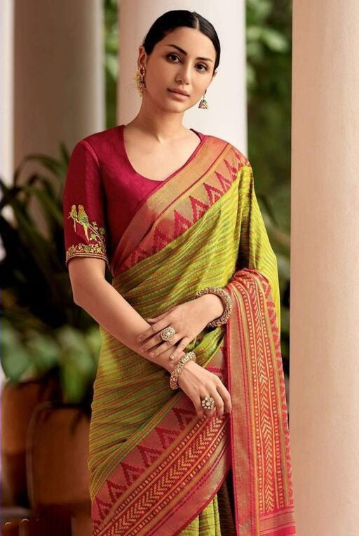 NOZ2TOZ Women Banarasi Silk Woven Saree With Blouse Piece - Green | Swadesiicart