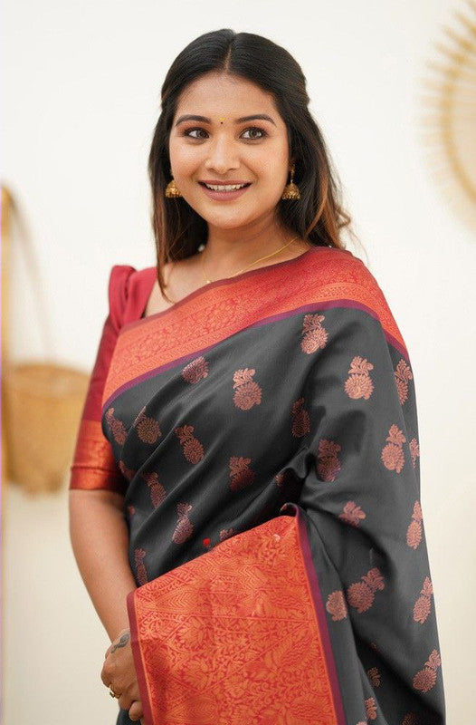 NOZ2TOZ Women Banarasi Silk Woven Saree With Blouse Piece - Black | Swadesiicart