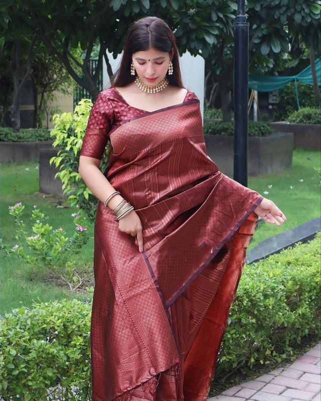 NOZ2TOZ Women Banarasi Silk Woven Saree With Blouse Piece - Maroon | Swadesiicart