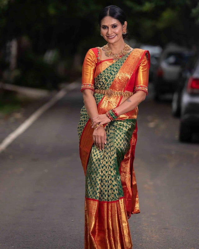 NOZ2TOZ Women Banarasi Silk Woven Saree With Blouse Piece - Green | Swadesiicart