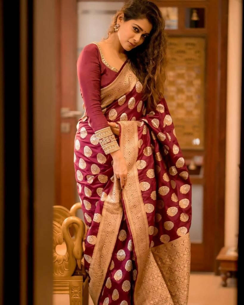DEIANA'S Beautiful Designer Golden zari Soft Lichi Silk Saree - Maroon - Swadesiicart