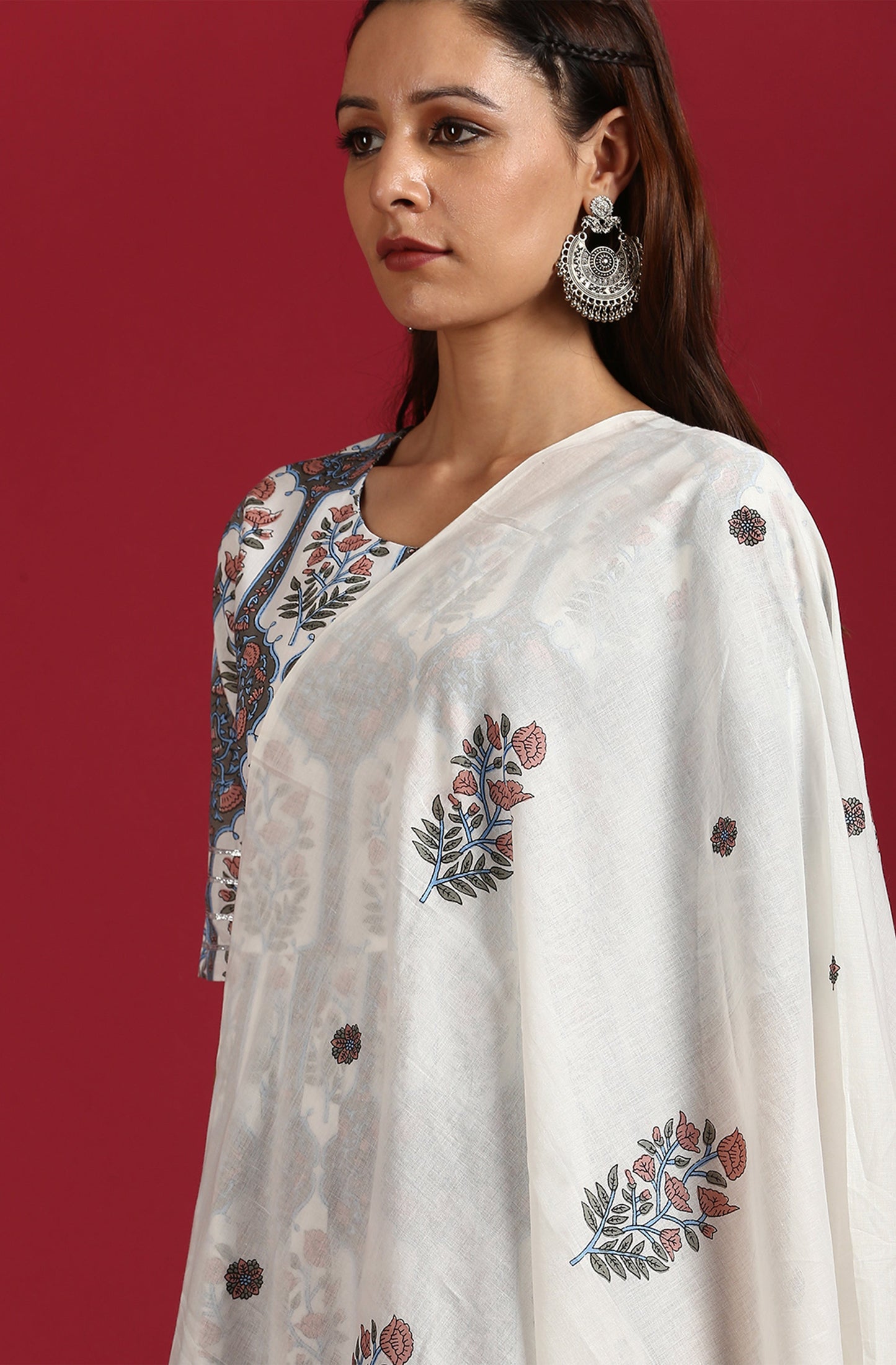 Janasya Women's White Cotton Botanical Print Kurta With Palazzo And Dupatta | Swadesiicart