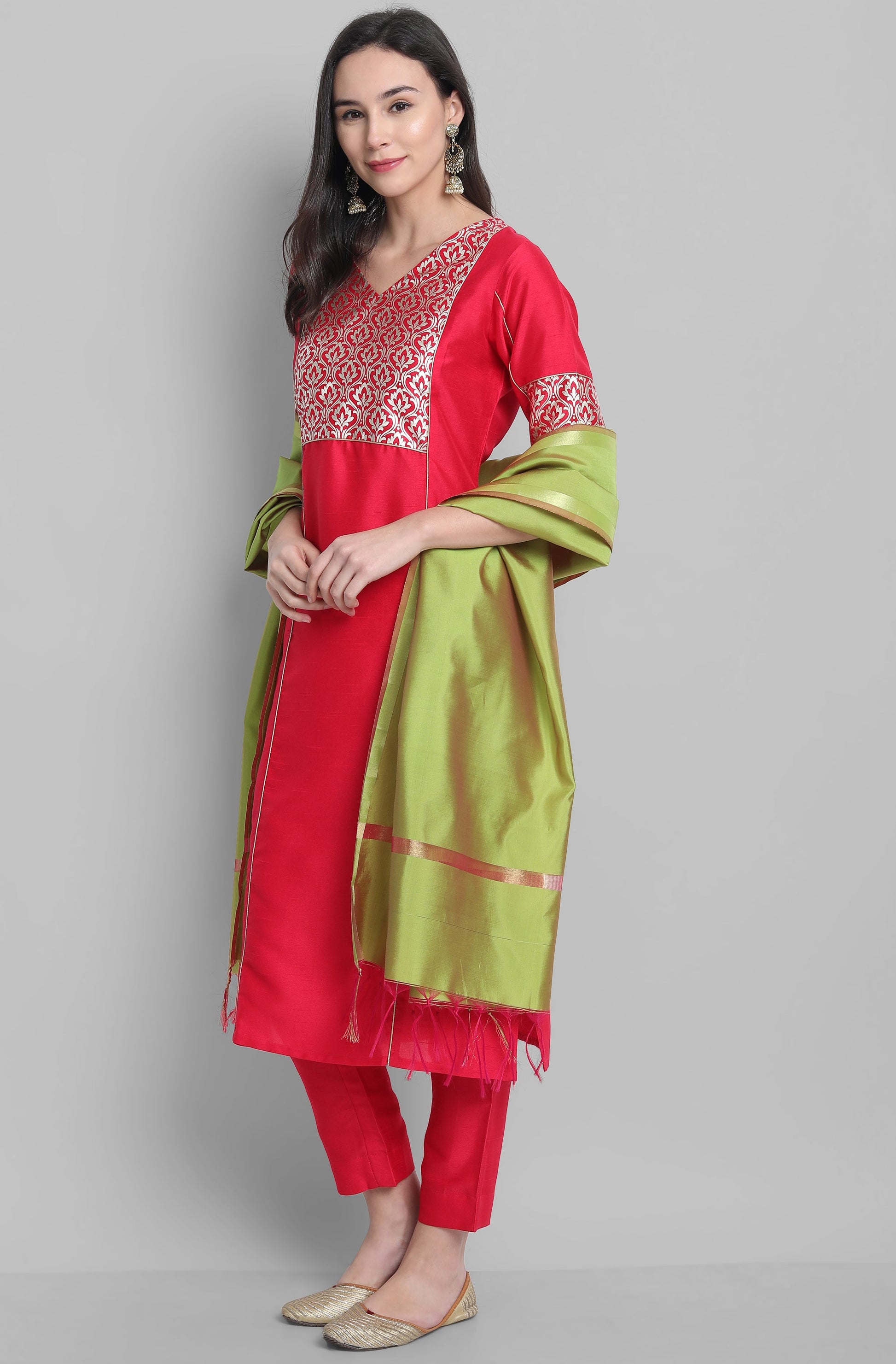 Janasya Women's Pink Poly Silk Floral Printed Straight Festive Kurta Set | Swadesiicart