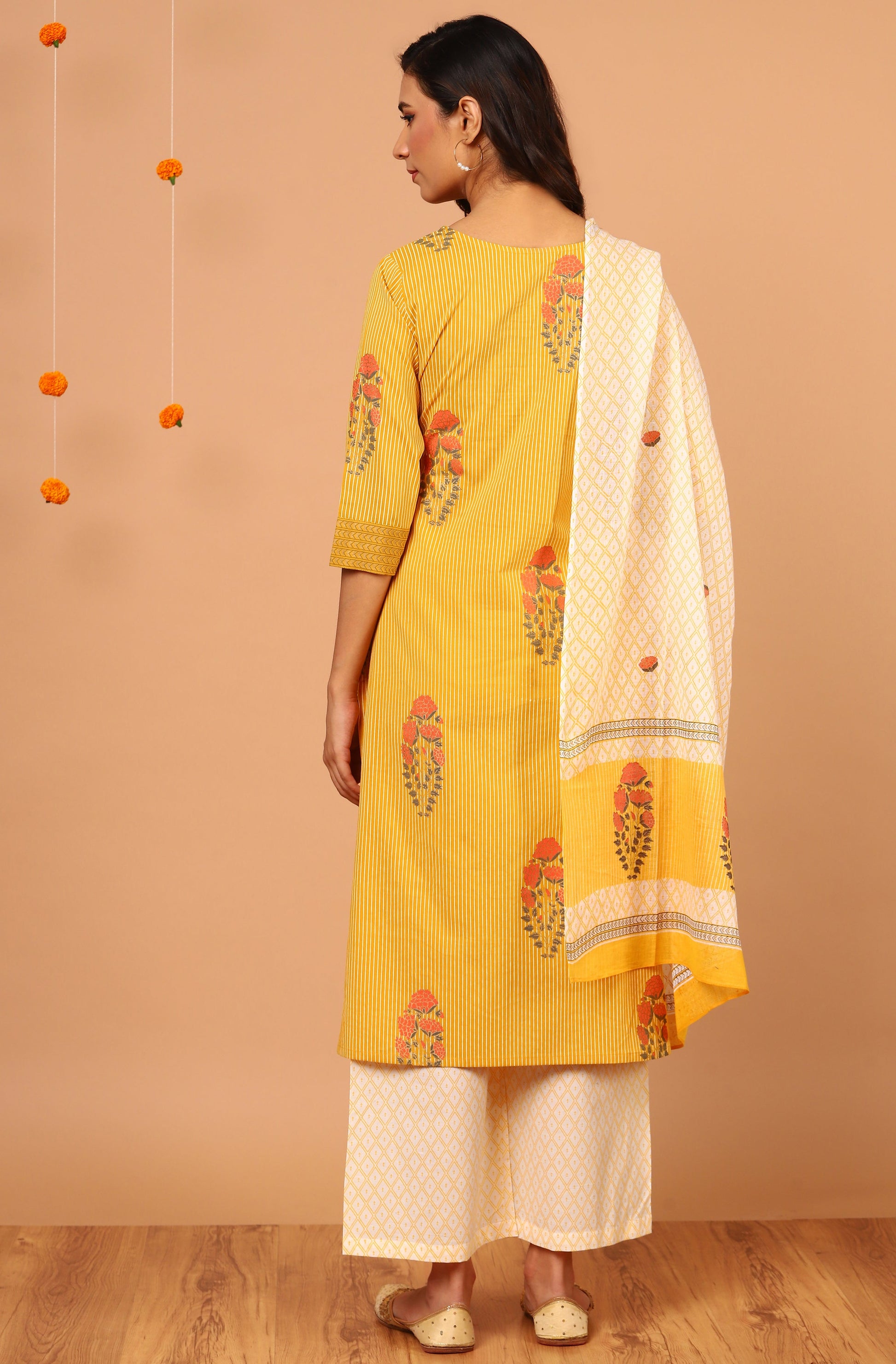 Janasya Women's Yellow Cotton Striped Kurta With Palazzo And Dupatta | Swadesiicart