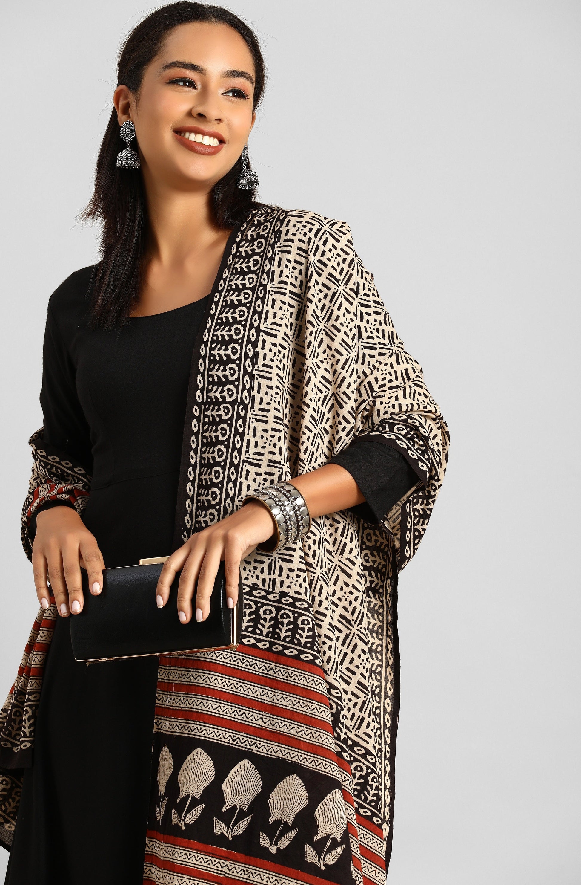 Janasya Women's Black Rayon Solid Kurta With Dupatta | Swadesiicart