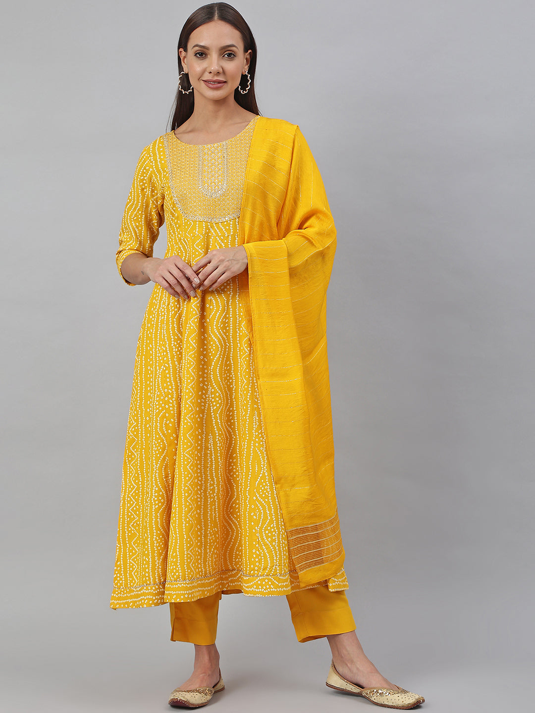 Janasya Women's Yellow Cotton Bandhej Kurta With Pant And Dupatta | Swadesiicart
