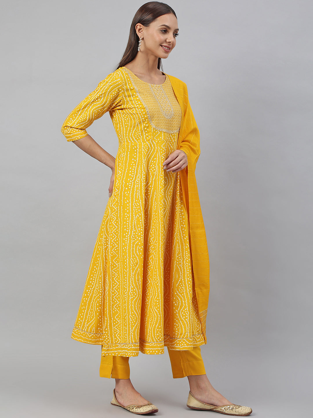 Janasya Women's Yellow Cotton Bandhej Kurta With Pant And Dupatta | Swadesiicart