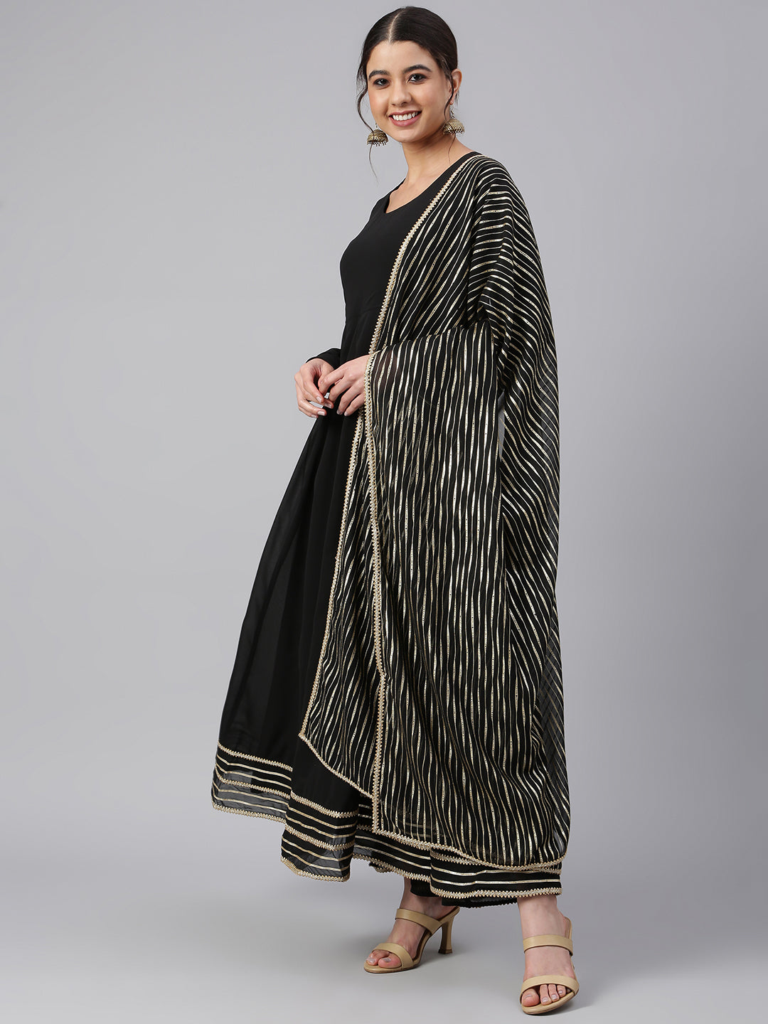 Janasya Women's Black Georgette Solid Kurta With Dupatta | Swadesiicart