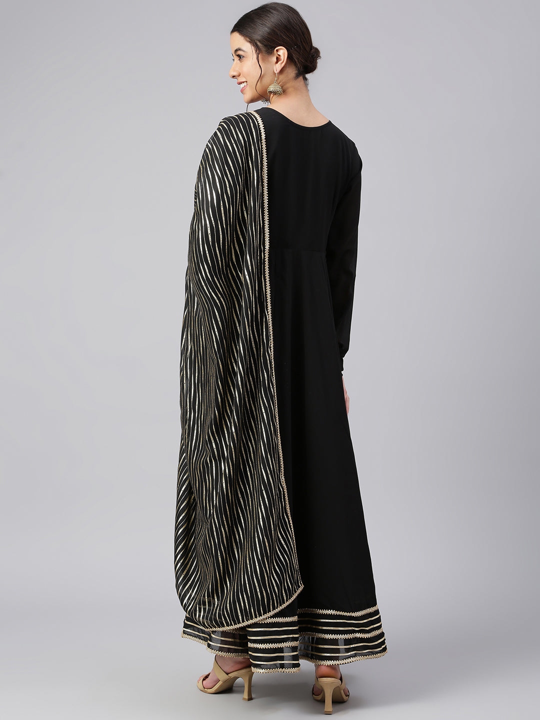 Janasya Women's Black Georgette Solid Kurta With Dupatta | Swadesiicart