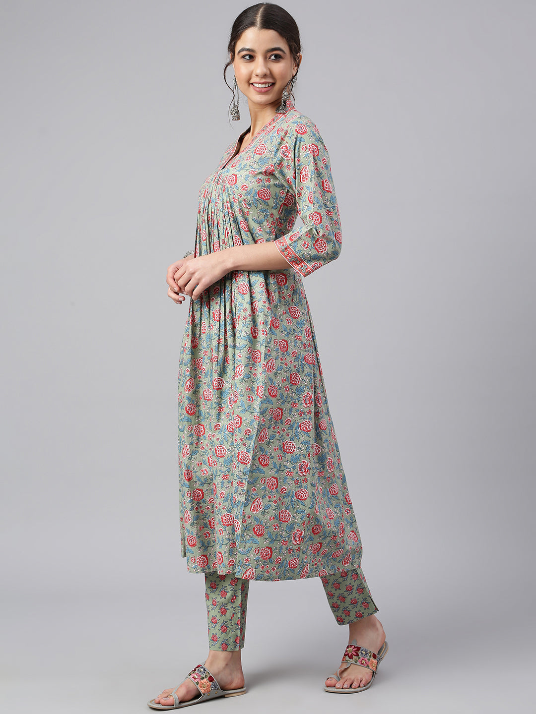 Janasya Women's Sea Green Cotton Floral Print Kurta With Pant | Swadesiicart
