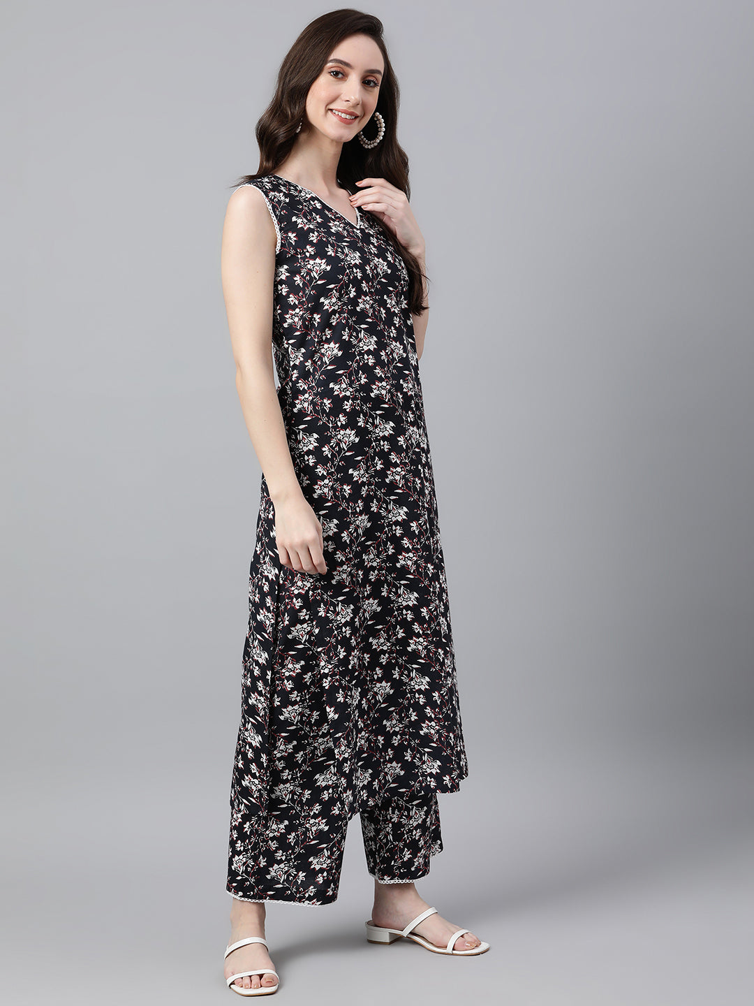 Indian Clothing Janasya Women's Black Cotton Floral Printed Straight Casual Kurta Set - Swadesiicart