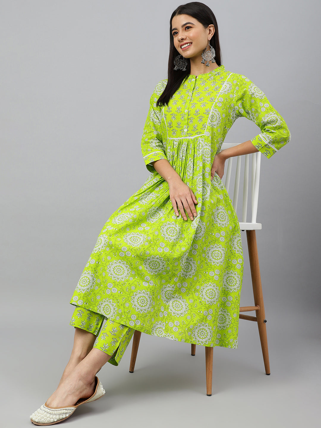 Janasya Women's Light Green Cotton Block Print Kurta With Pant | Swadesiicart