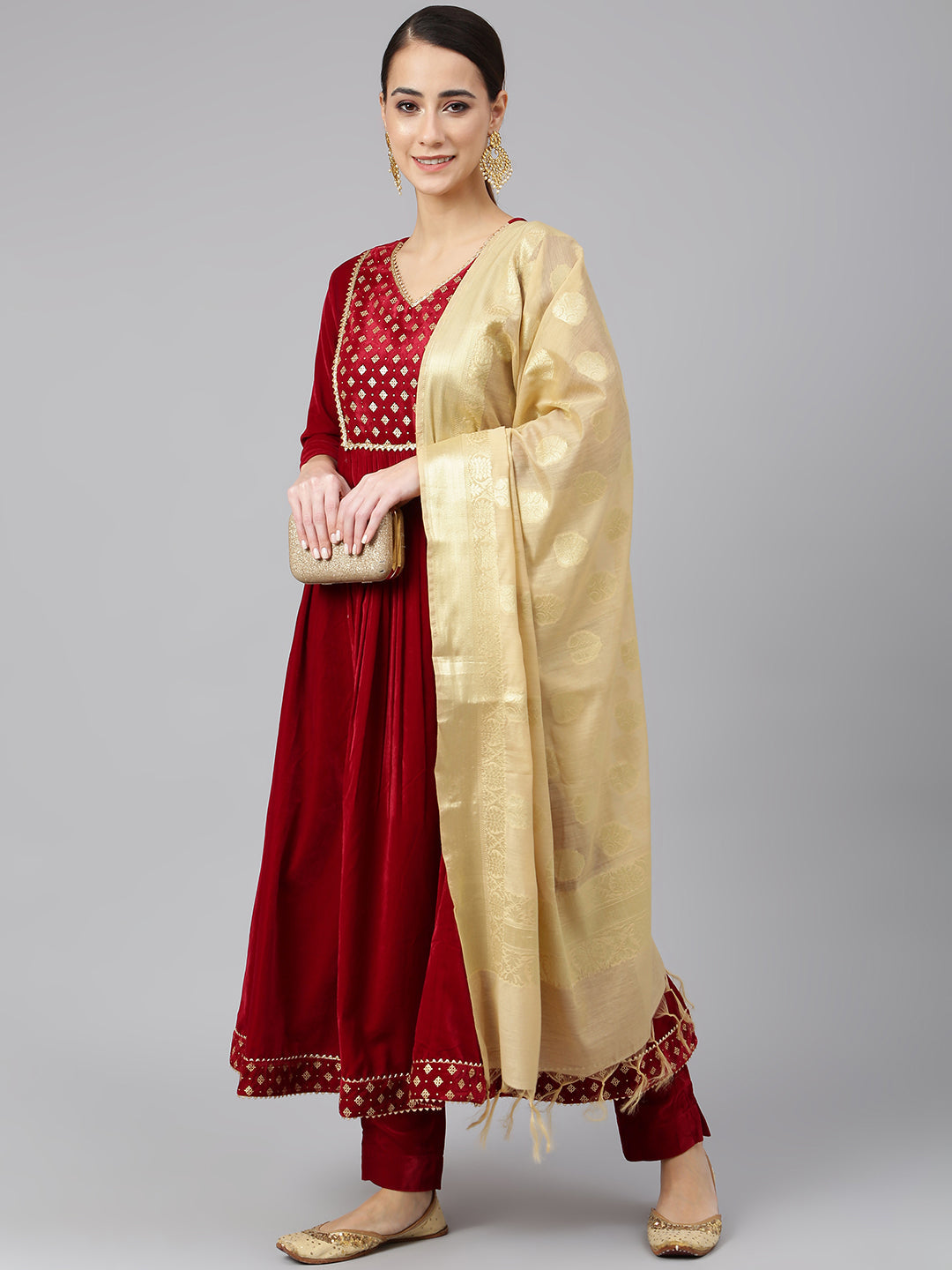 Janasya Women's Maroon Velvet Solid Kurta With Pant And Dupatta | Swadesiicart