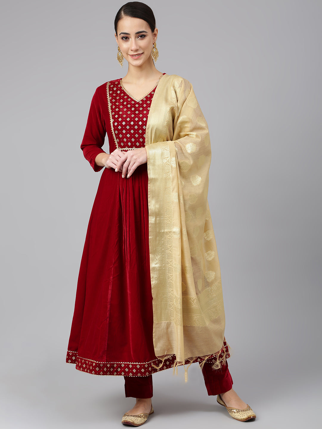 Janasya Women's Maroon Velvet Solid Kurta With Pant And Dupatta | Swadesiicart