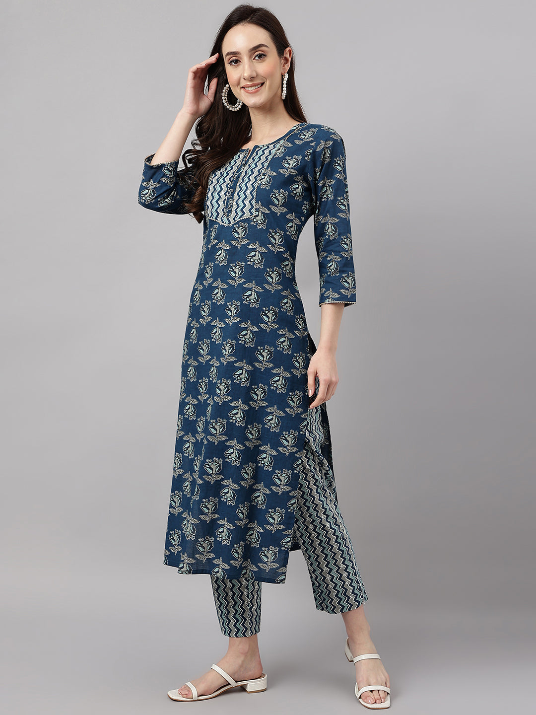 Janasya Women's Blue Cotton Floral Printed Straight Casual Kurta Set | Swadesiicart