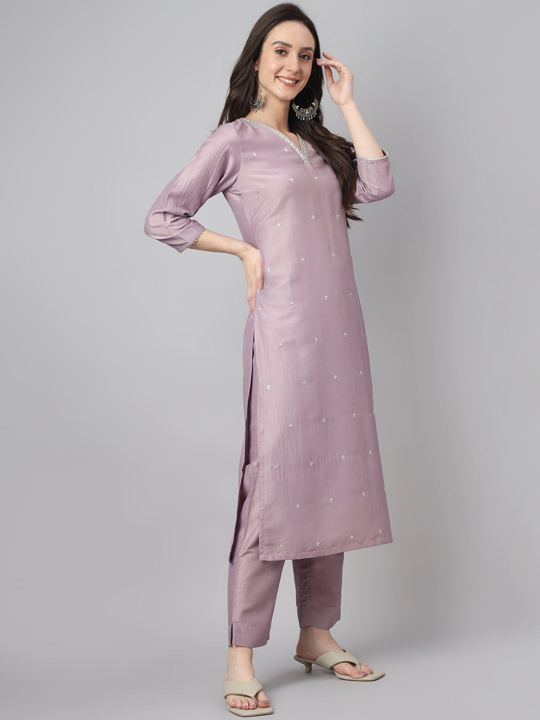 Janasya Women's Lavender Chinon Solid Straight Festive Kurta Set | Swadesiicart