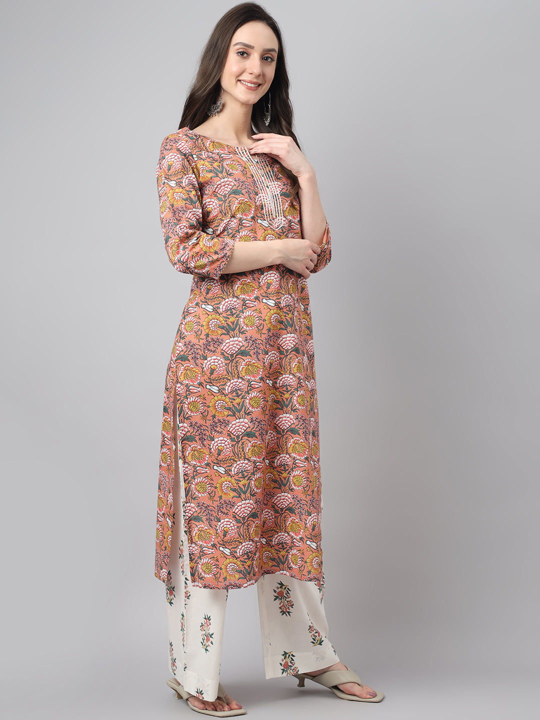 Janasya Women's Pink Cotton Floral Printed Straight Festive Kurta Set | Swadesiicart
