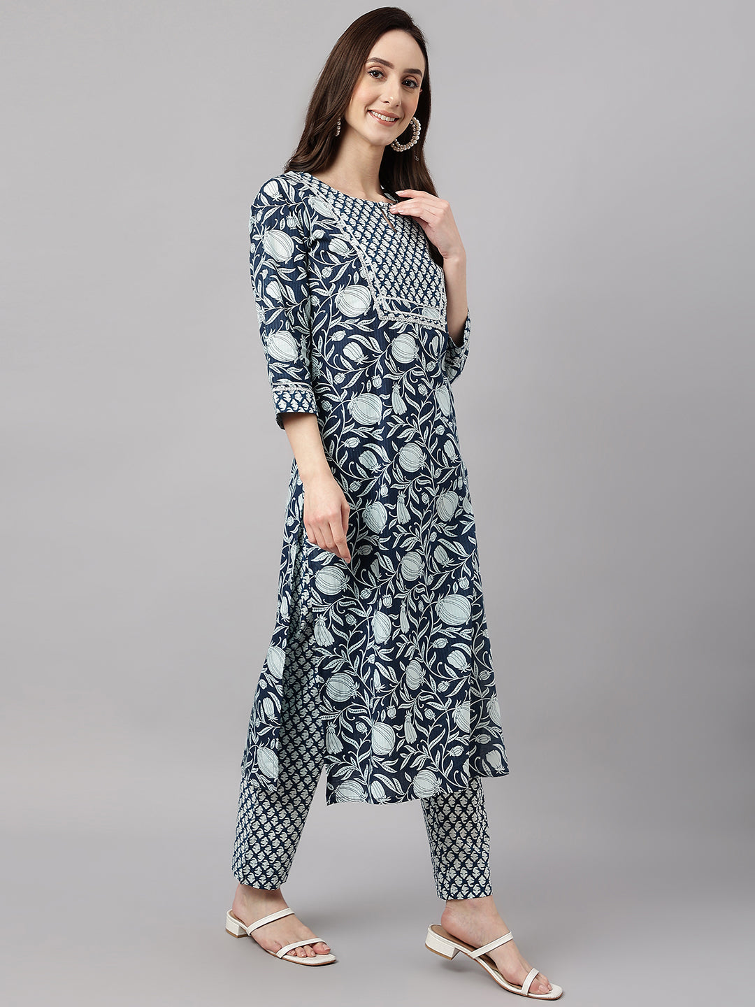 Janasya Women's Navy Blue Cotton Botanical Printed Straight Casual Kurta Set | Swadesiicart