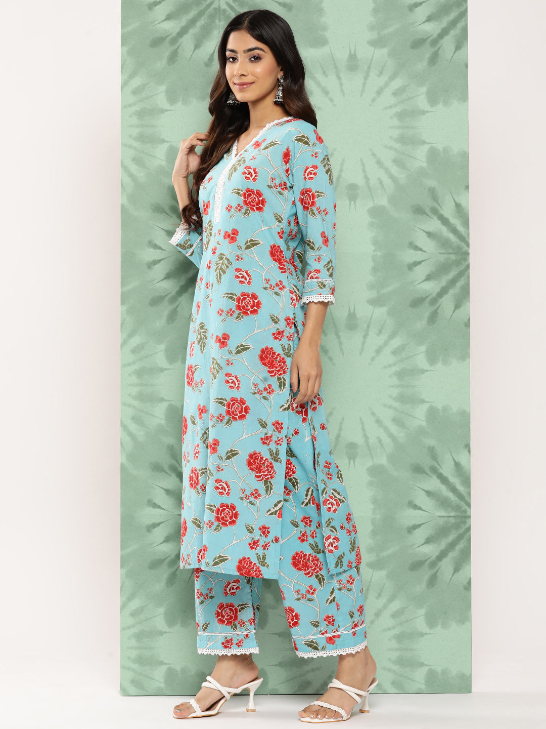Janasya Women's Sky Blue Cotton Floral Printed Straight Casual Kurta Set | Swadesiicart