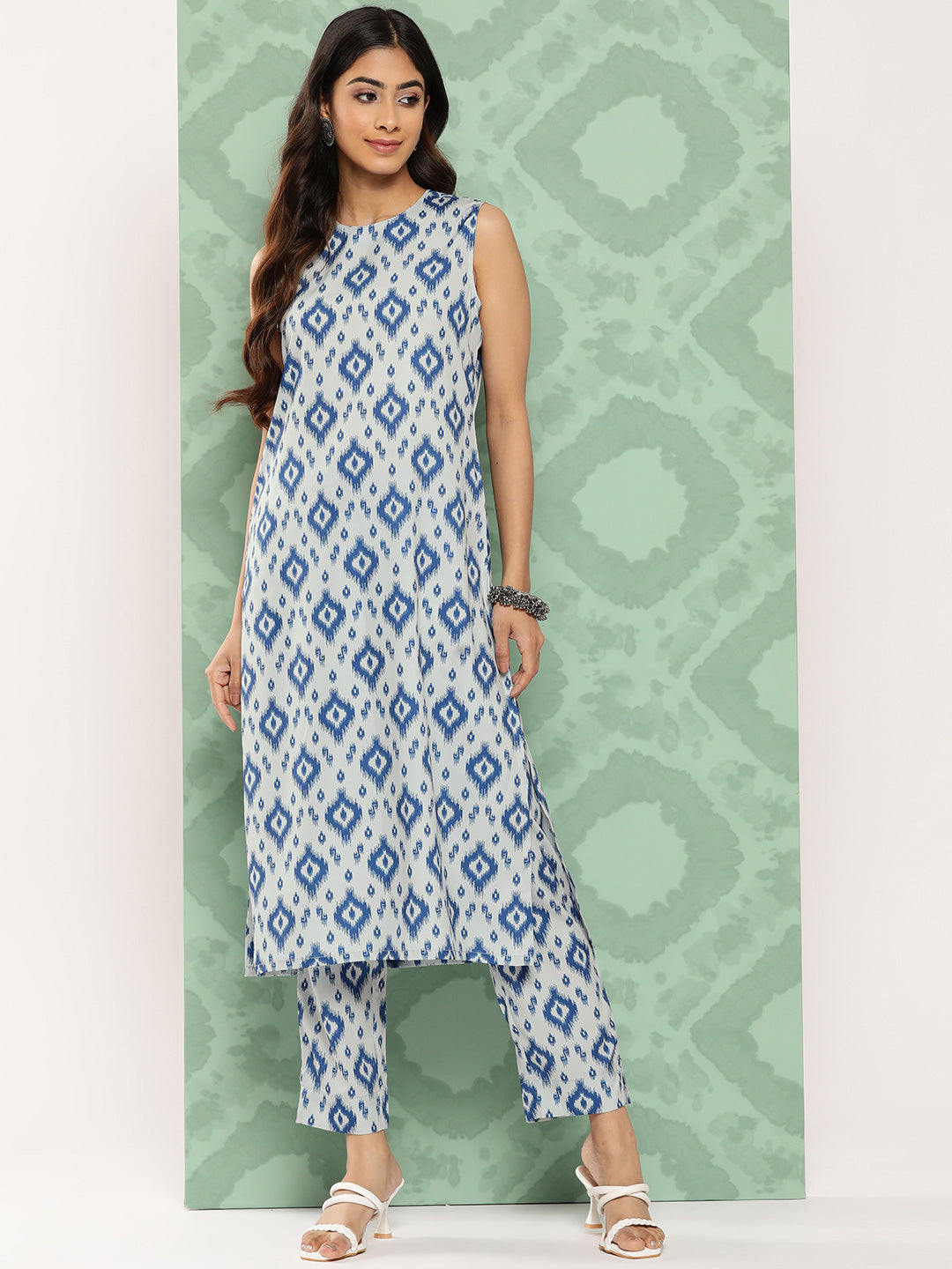 Janasya Women's Grey Crepe Digital Printed Straight Casual Kurta Set | Swadesiicart