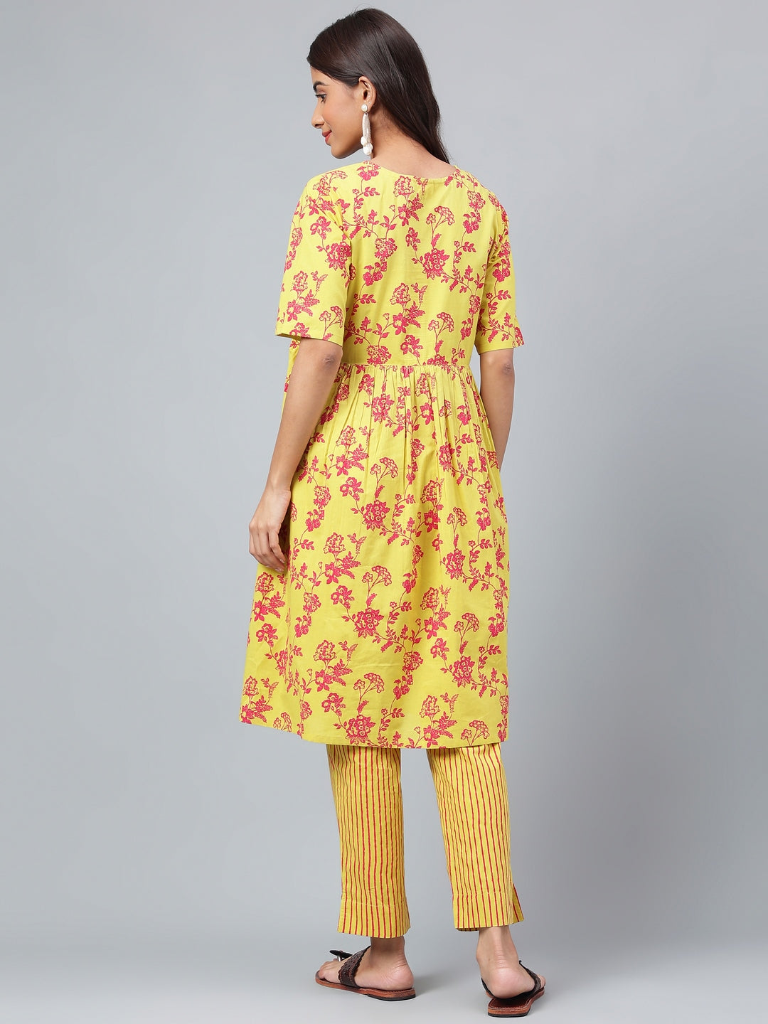 Janasya Women's Yellow Cotton Floral Printed Gathered Casual Kurta Set - Swadesiicart