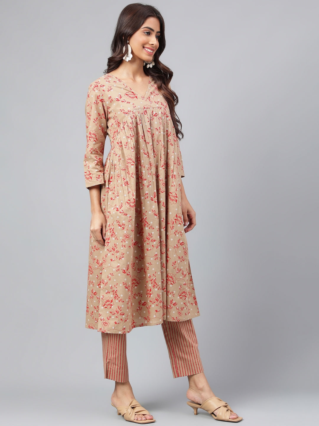 Janasya Women's Brown Cotton Floral Printed Gathered Casual Kurta Set | Swadesiicart