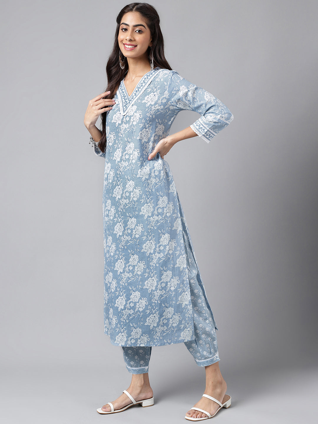 Janasya Women's Light Blue Cotton Floral Printed Straight Casual Kurta Set | Swadesiicart